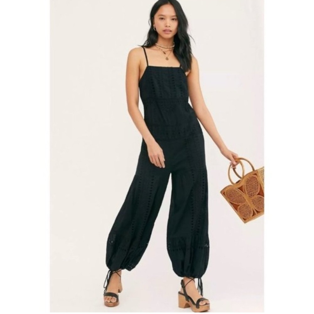 FREE PEOPLE Savannah Lace Jumpsuit Eyelet Tiered Wide  Leg‎ Boho Cottagecore S
